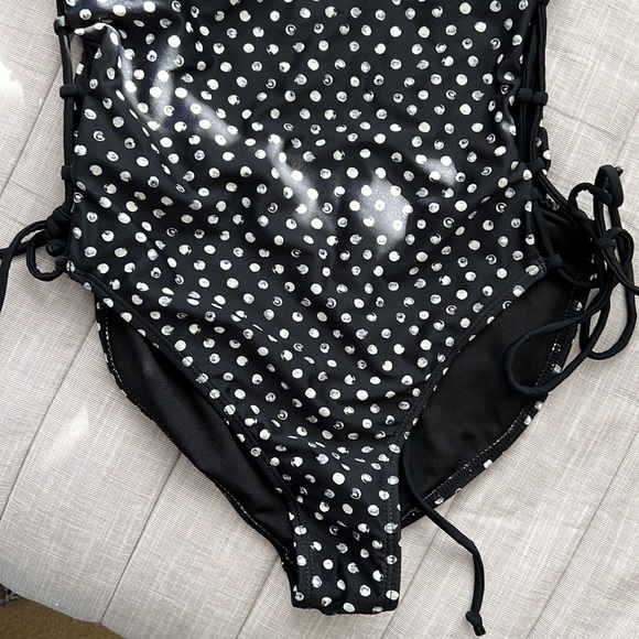 NEW‼️Rachel Roy Classic Black/White Polka Side Lace Up Swimsuit Size M - Picture 8 of 16
